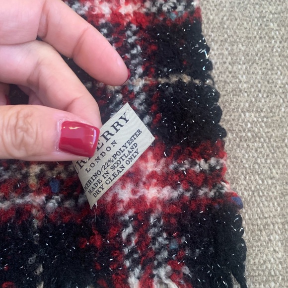 ✨ Burberry London Merino Wool Blend Checkered Scarf - Picture 4 of 9